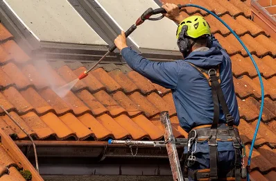 Démoussage et hydrofuge de toiture à Chevroux